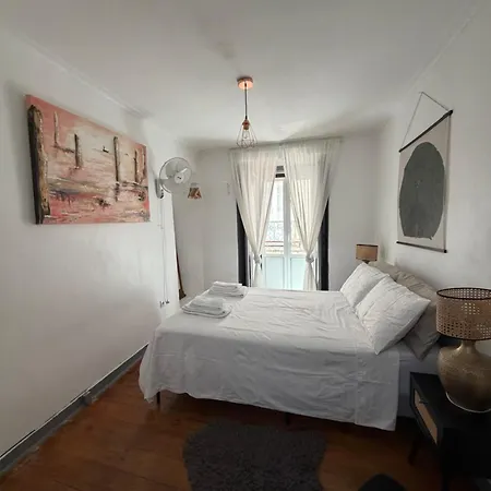 In Bairro Alto 2 - Charm *